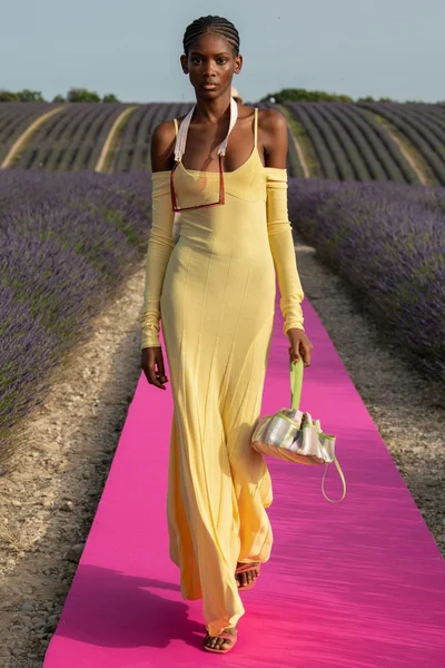 Look 9